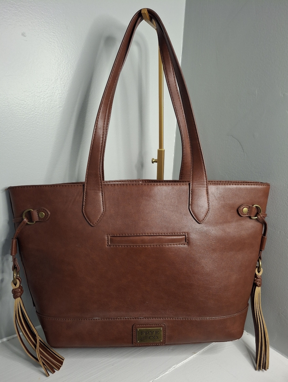 Frye Brown Leather Tote Bag Boho Tassel Large Shoulder Bag 17.5” EUC - Picture 2 of 6